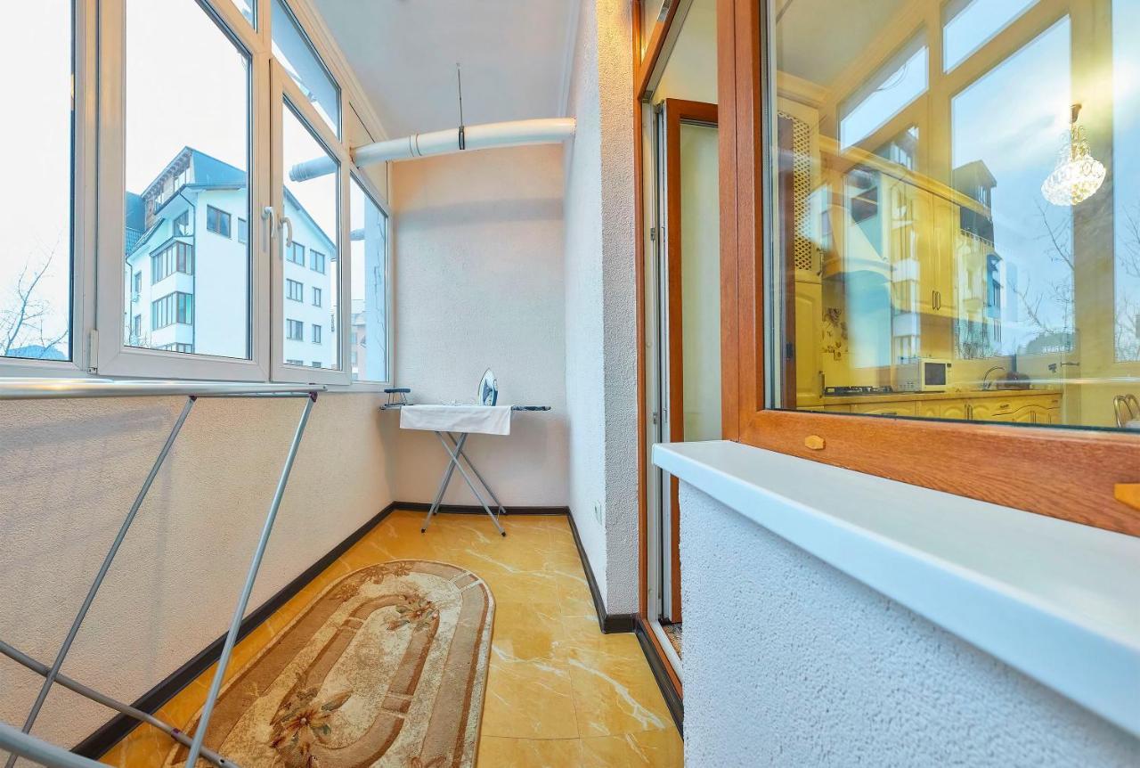 Luxury Apartments Truskavets Exterior photo